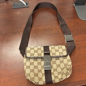 Excellent condition Gucci fanni pack